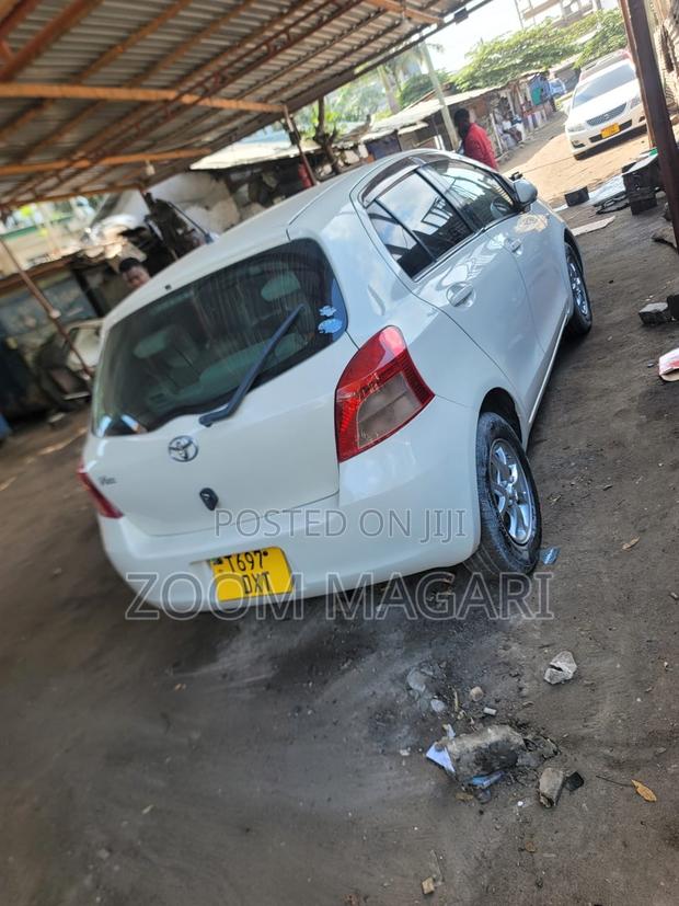 Toyota Vitz 2007 Pearl