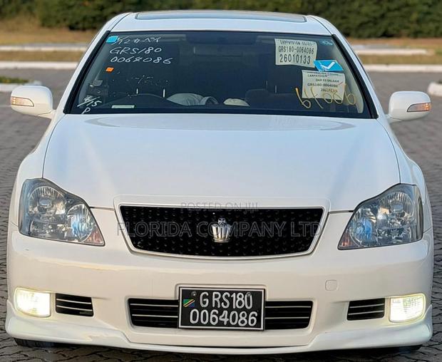 Toyota Crown 2007 White