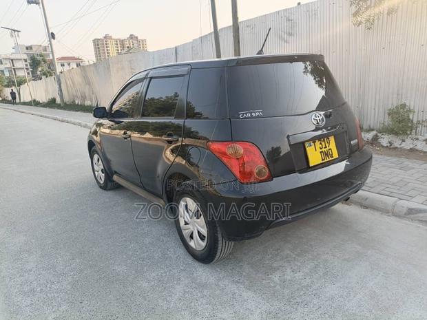 Toyota IST 2003 Black