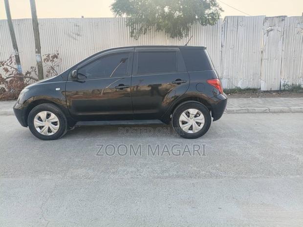Toyota IST 2003 Black