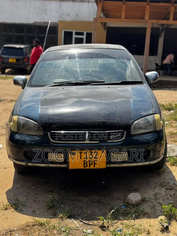 Toyota Starlet 2000 Green