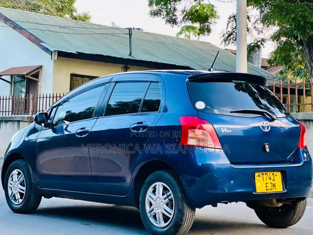 Toyota Vitz 2005