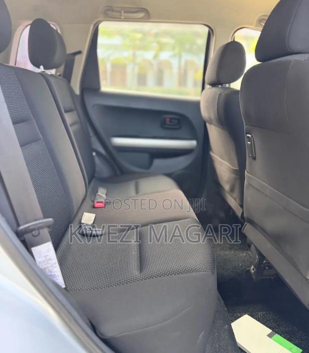 Toyota IST 2004 Silver