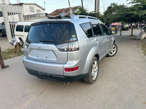 Mitsubishi Outlander 2007 Silver