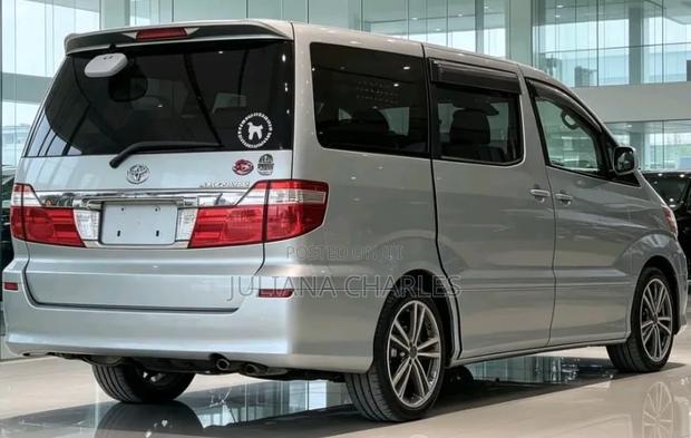 Toyota Alphard 2005 Silver