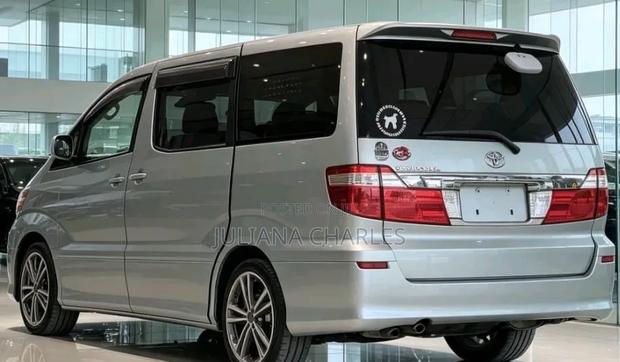 Toyota Alphard 2005 Silver