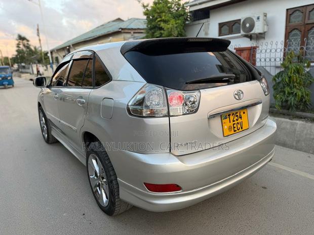 Toyota Harrier 2006 Silver