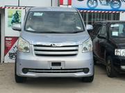 Toyota Noah 2009 Silver for sale