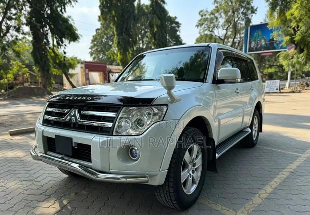 Mitsubishi Pajero 2007 White
