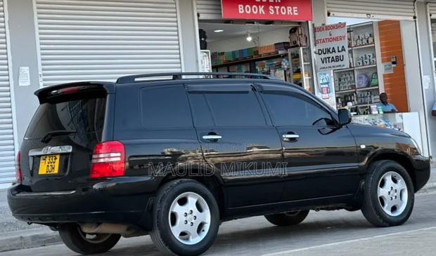 Toyota Kluger 2005 Black