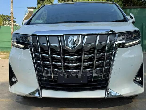 Toyota Alphard 2.5 Petrol FWD 2019 White