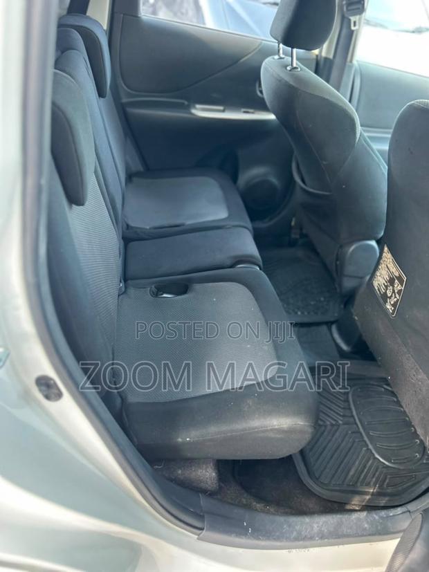 Toyota Ractis 2005 Pearl