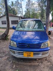 Toyota Noah 2004 Blue for sale