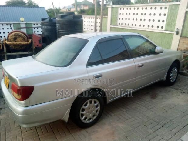 Toyota Carina 2001 Silver