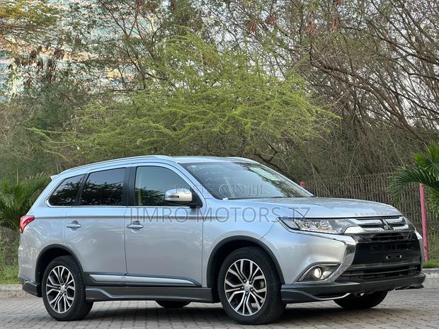Mitsubishi Outlander 2014 Silver