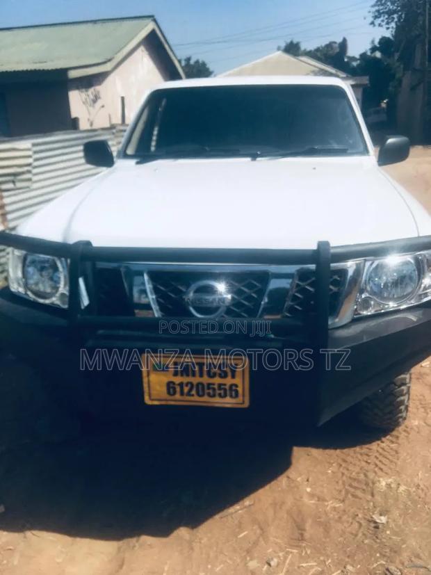 Nissan Patrol 2006 Off white