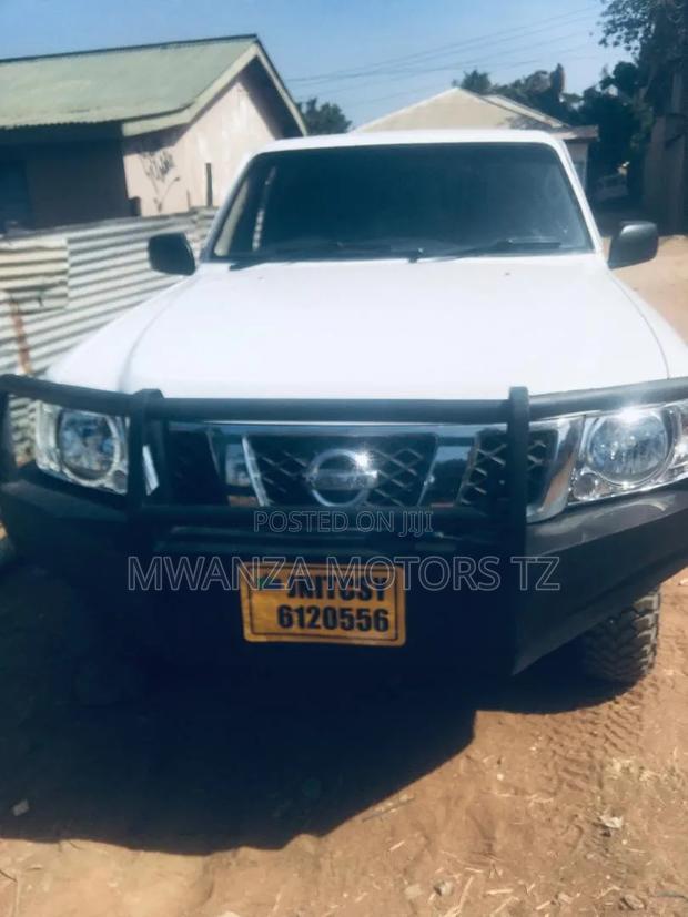 Nissan Patrol 2006 Off white