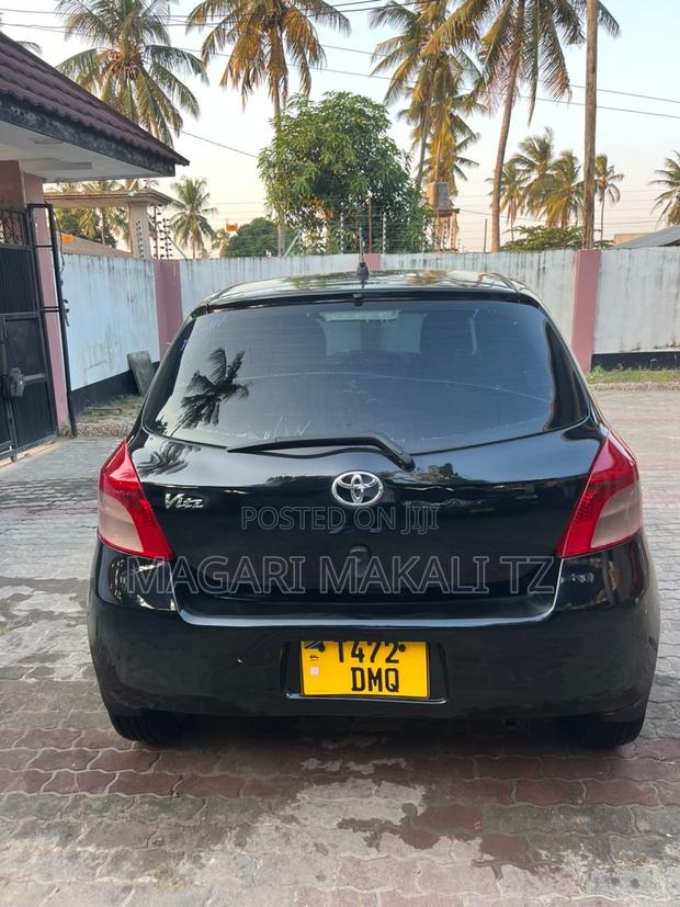 Toyota Vitz 1.0 FWD 3dr 2004 Black