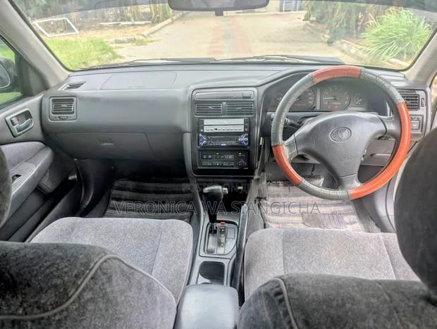Toyota Carina 2001
