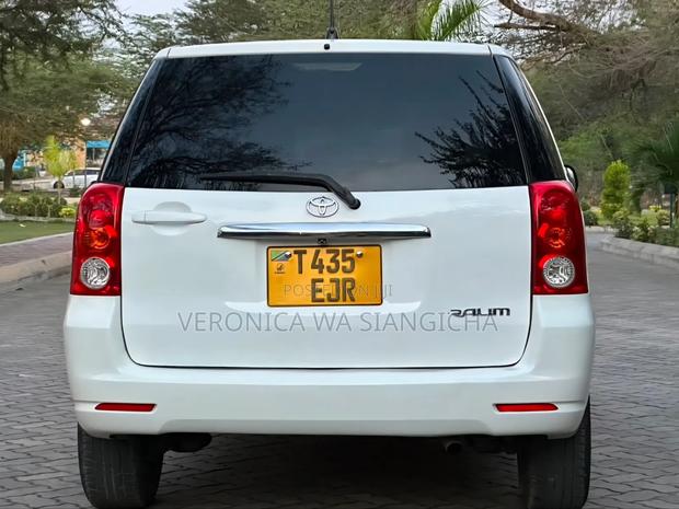 Toyota Raum 2005 White