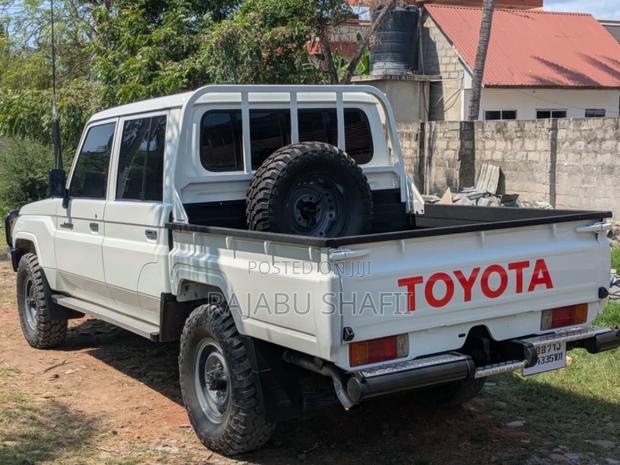 Toyota Land Cruiser 79 Series 2019 White