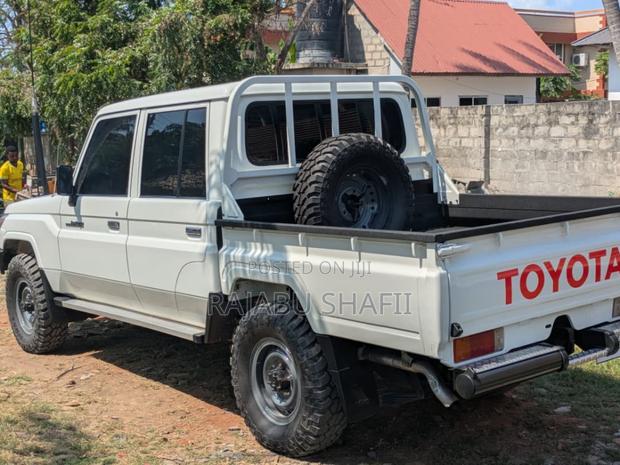 Toyota Land Cruiser 79 Series 2019 White