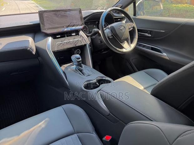 Toyota Harrier 2021 White