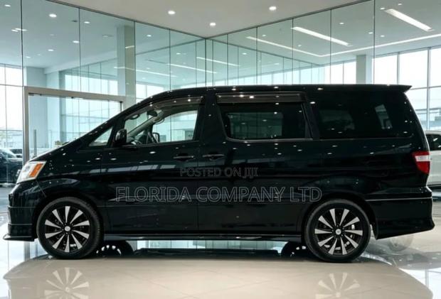 Toyota Alphard 2005 Black