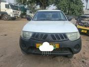 Mitsubishi L200 2009 White for sale