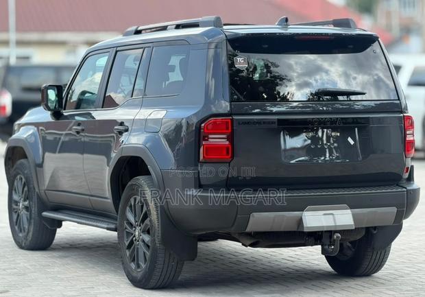 Toyota Land Cruiser Prado 2024 Gray