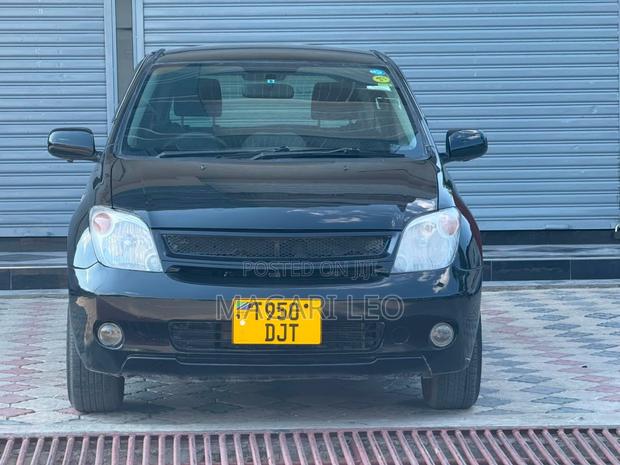Toyota IST 2005 Black