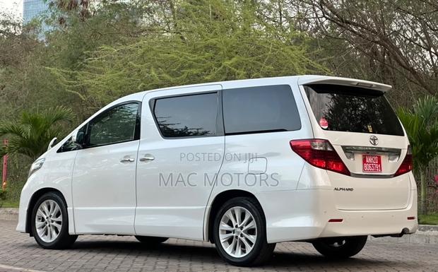 Toyota Alphard 2009 White
