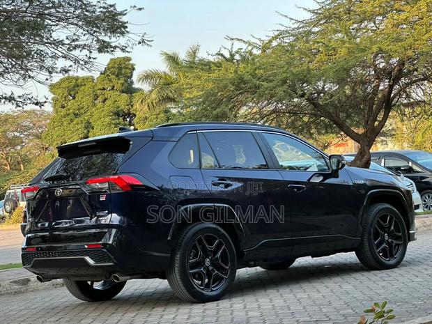 Toyota RAV4 2023 Blue