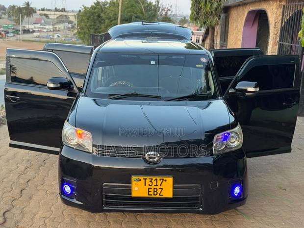 Toyota Corolla Rumion 2009 Black