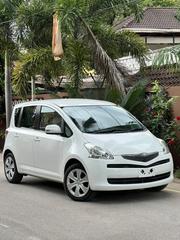 Toyota Ractis 2010 White for sale