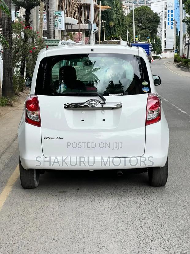 Toyota Ractis 2010 White