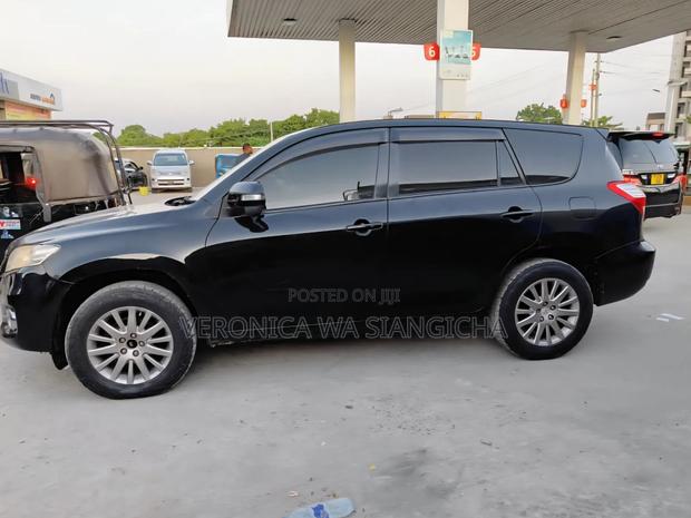 Toyota Vanguard 2009 Black