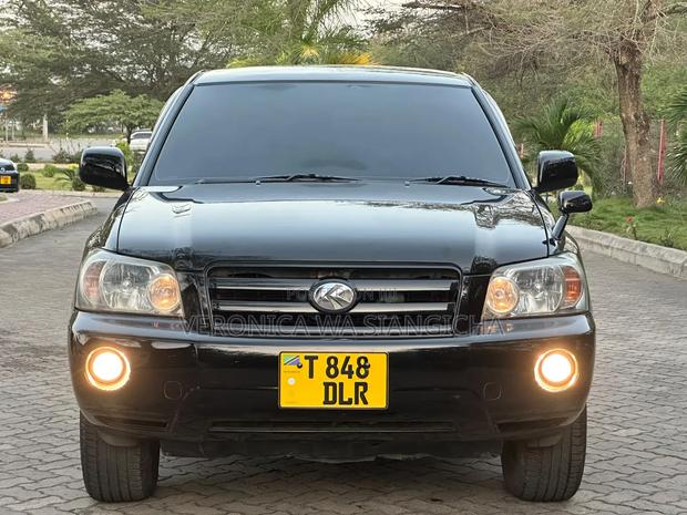 Toyota Kluger 2005