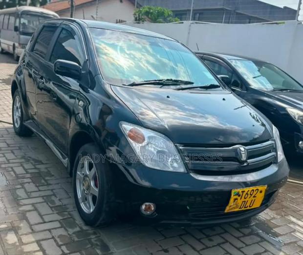 Toyota IST 2003 Black