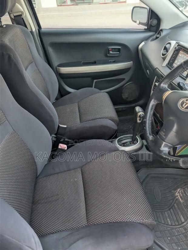Toyota IST 2004 Gray