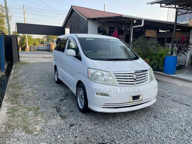 Toyota Alphard 2005 White