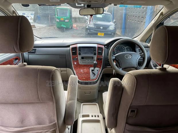Toyota Alphard 2005 White