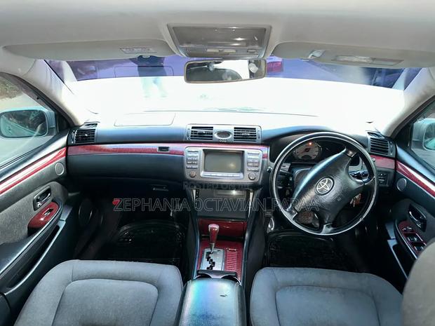 Toyota Brevis 2004 Silver