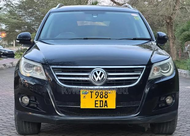 Volkswagen Tiguan 2009 Black