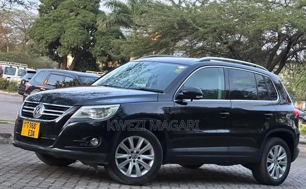 Volkswagen Tiguan 2009 Black