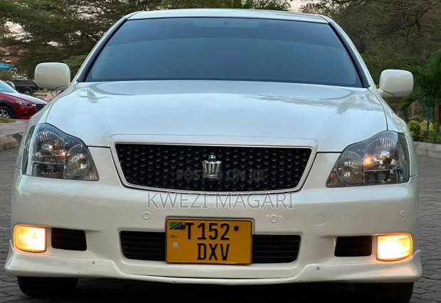 Toyota Crown 2008 White