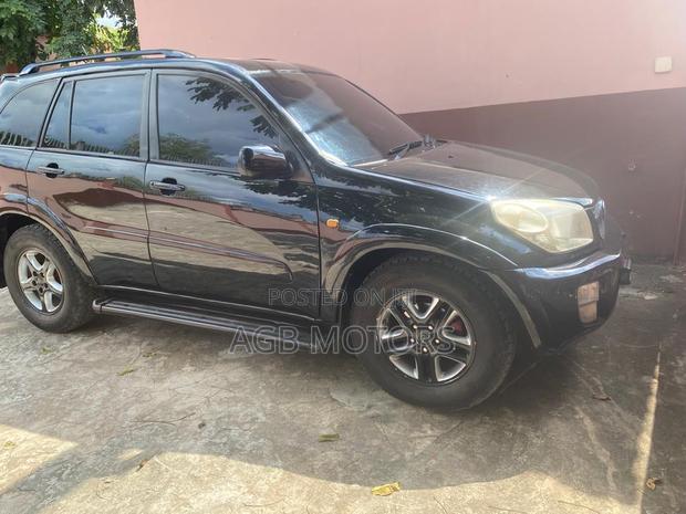 Toyota RAV4 2.0 4x4 2005 Black
