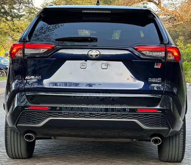 Toyota RAV4 Limited FWD 2024 Blue