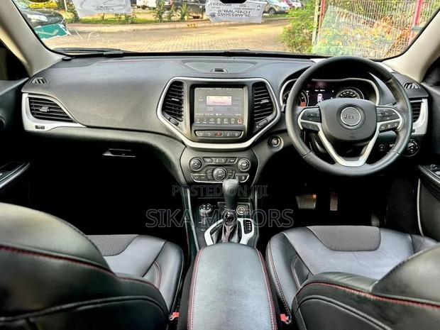 Jeep Cherokee 2016 Orange