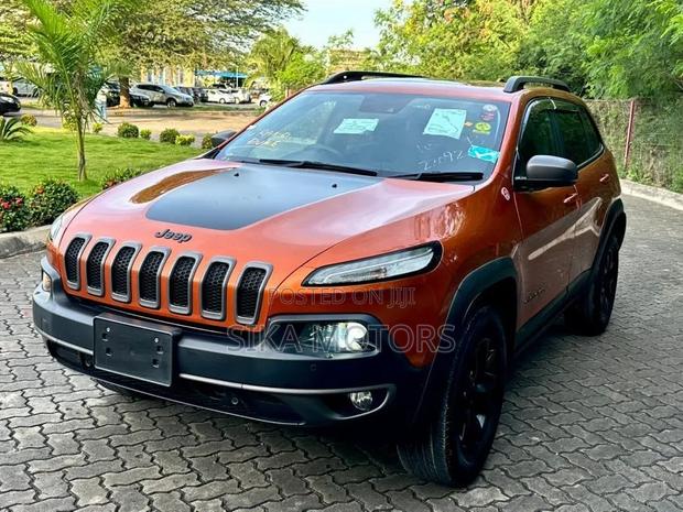 Jeep Cherokee 2016 Orange